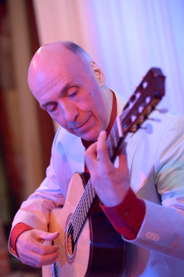 Muso Mirror Interviews: Classical Guitarist Carlos Bonell